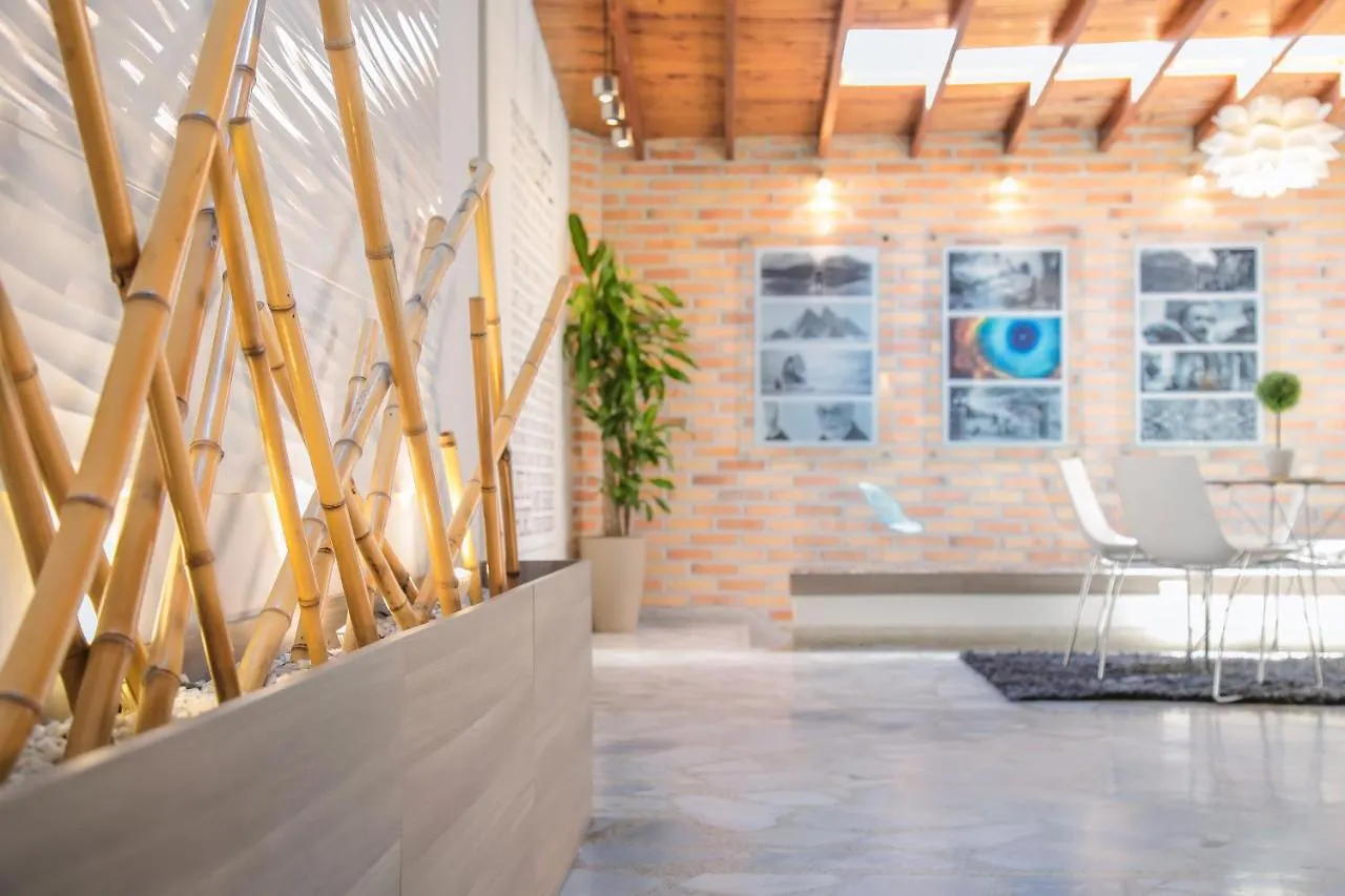 Хостел Chic House Loft Медельин 0*,  Колумбия